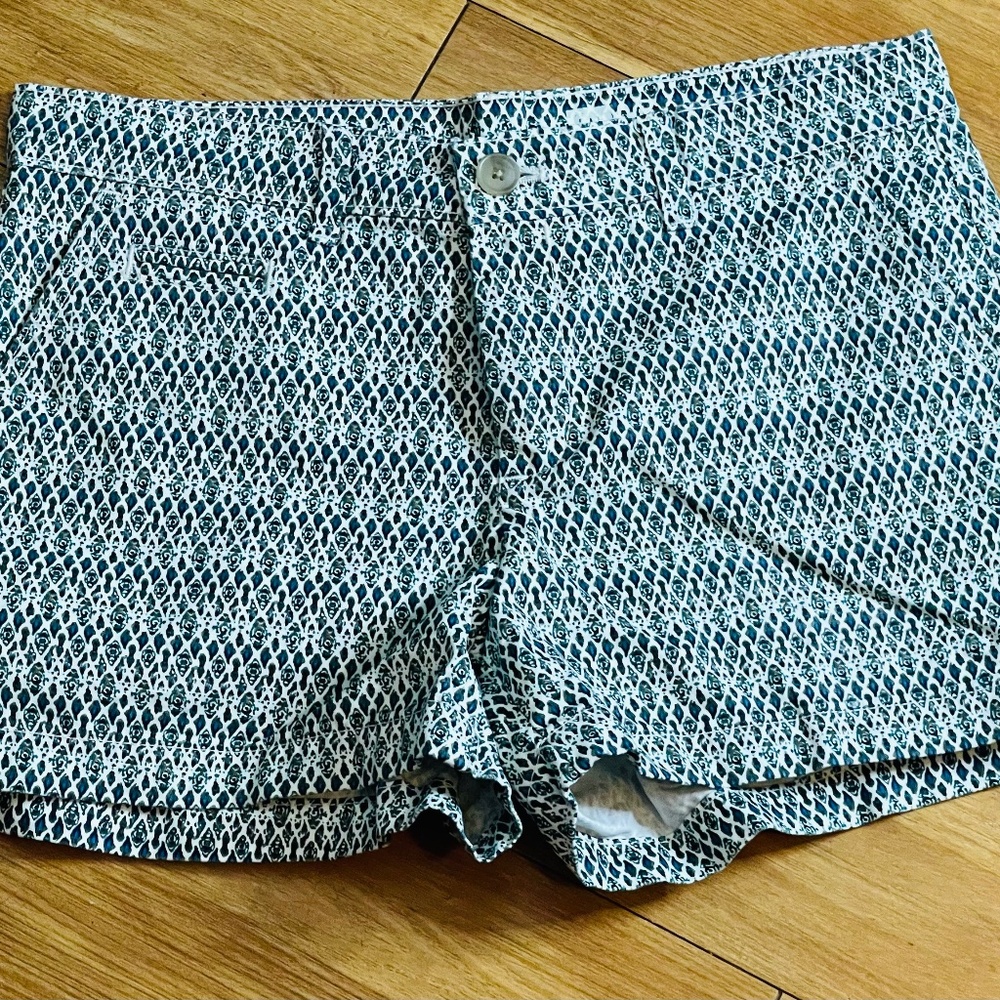 Gap shorts-but waste and buttoned back pocket